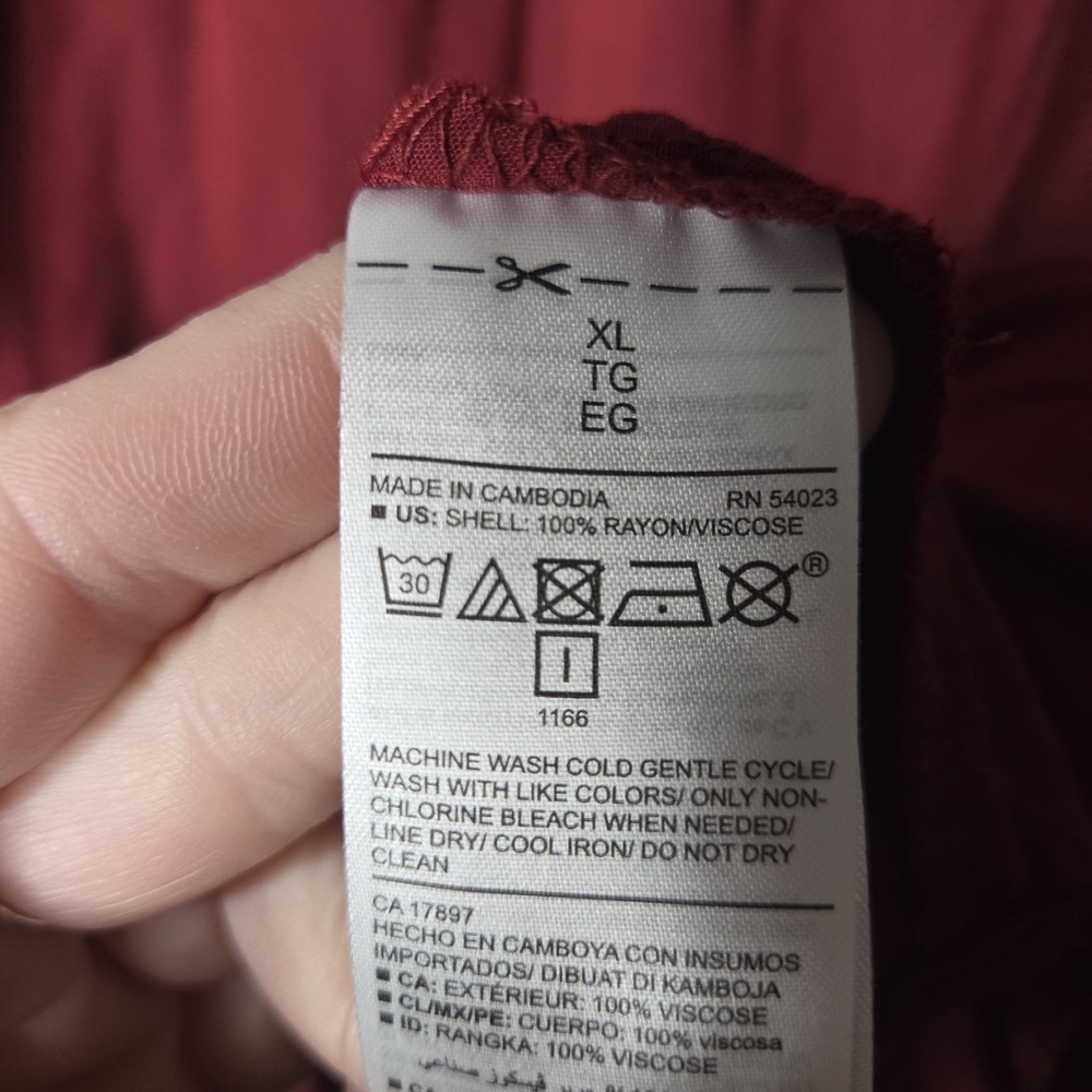 Old Navy Burgundy Blouse - Picture 4 of 4